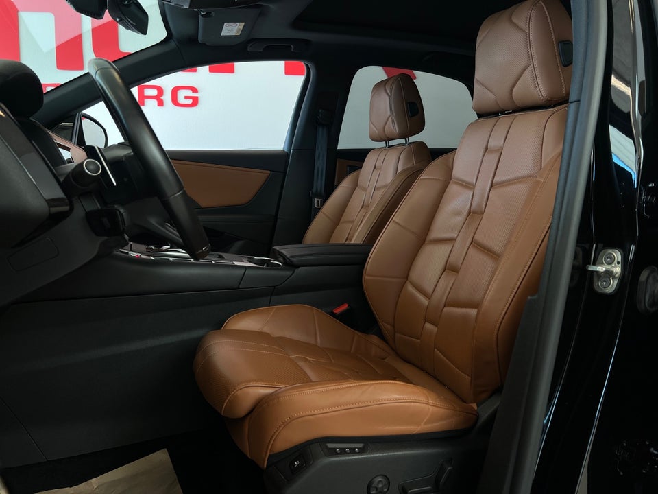 DS DS 7 CrossBack 1,6 E-Tense Opera EAT8 AWD 5d