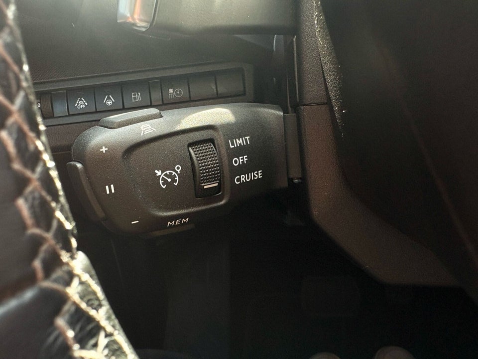 Peugeot 3008 1,6 Hybrid Allure Pack EAT8 5d