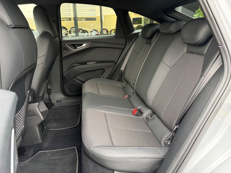 Audi Q4 e-tron 45 S-line Sportback quattro 5d