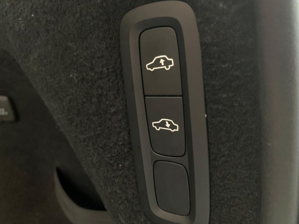 Volvo XC90 2,0 D5 235 R-Design aut. AWD 5d