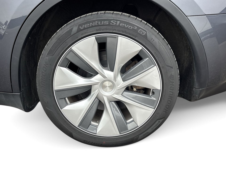 Tesla Model Y Long Range AWD 5d