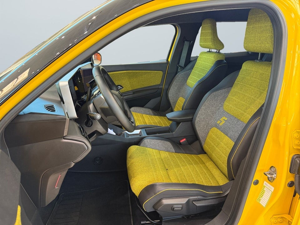 Renault 5 E-Tech 52 Iconic 5d