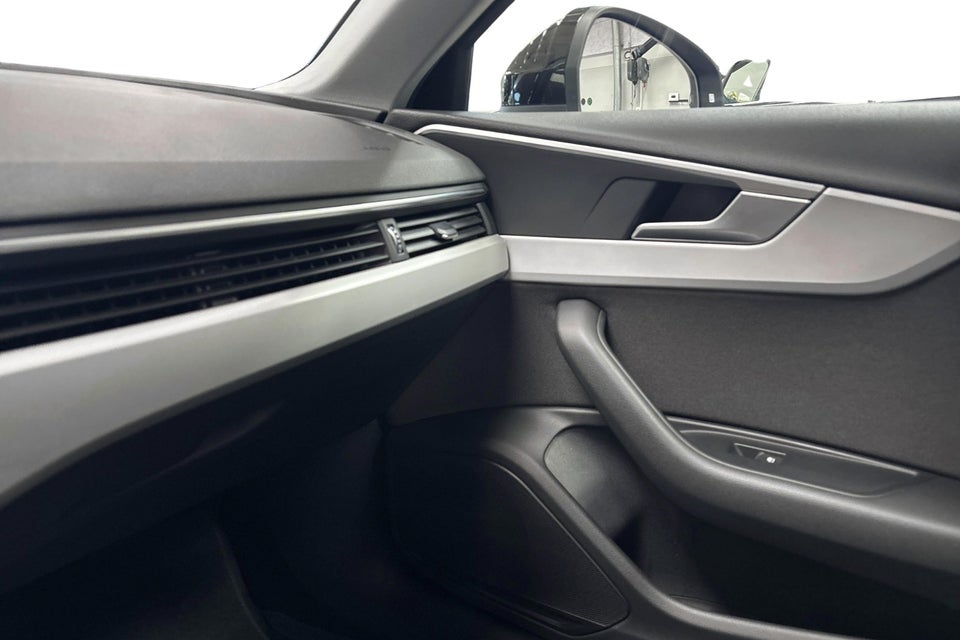 Audi A4 40 TFSi Advanced Prestige Tour plus S-tr. 4d