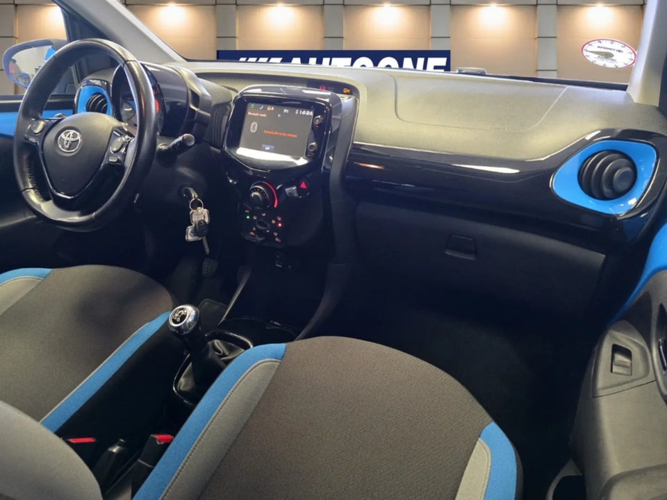 Toyota Aygo 1,0 VVT-i x-play 5d