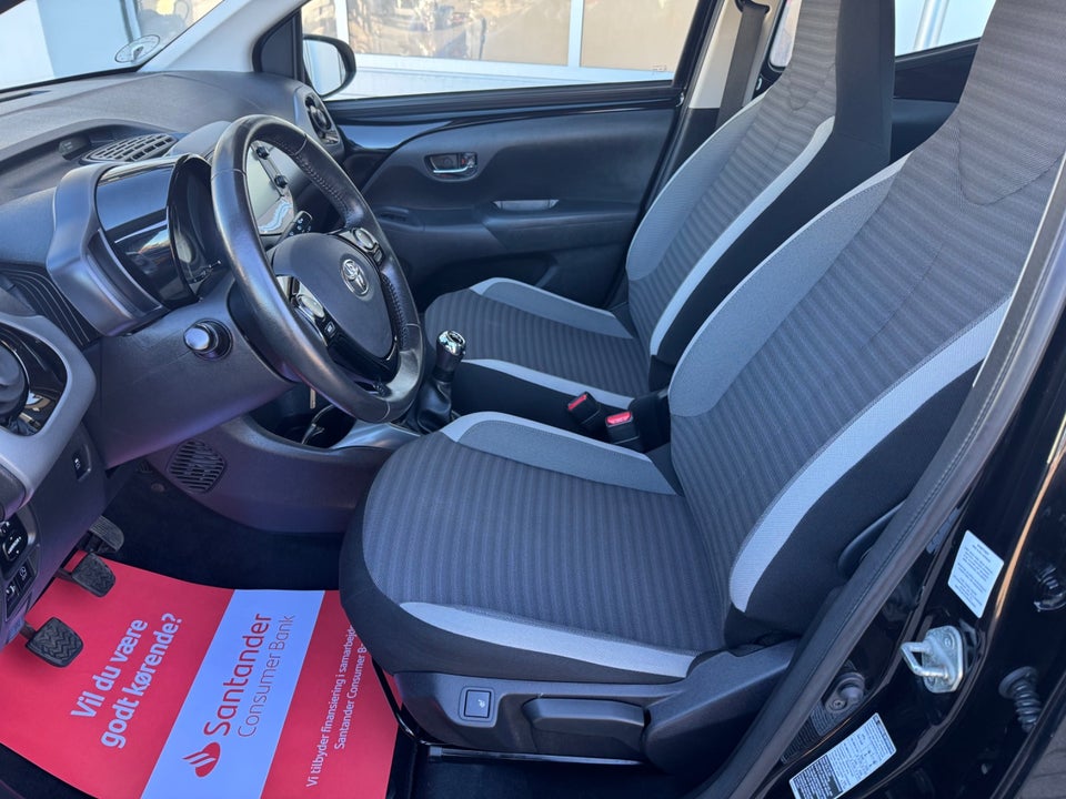 Toyota Aygo 1,0 VVT-i x-play 5d