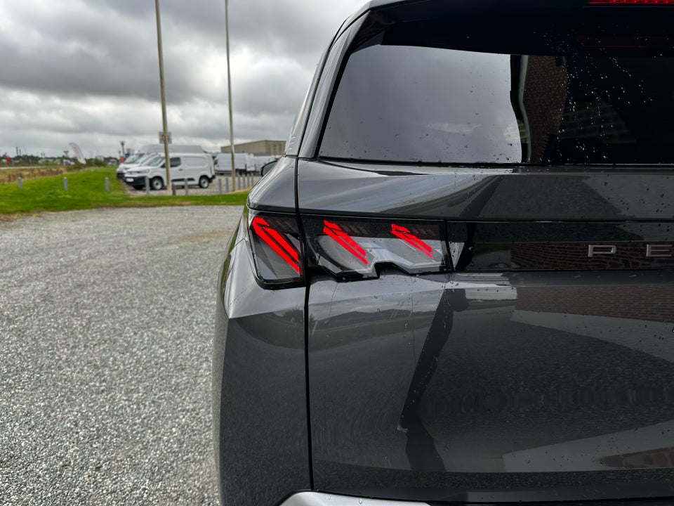 Peugeot e-5008 77 GT Pack 7prs 5d