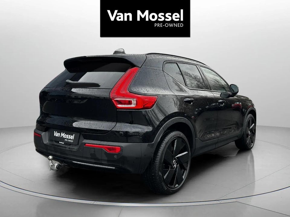 Volvo EX40 Extended Range Black Edition 5d
