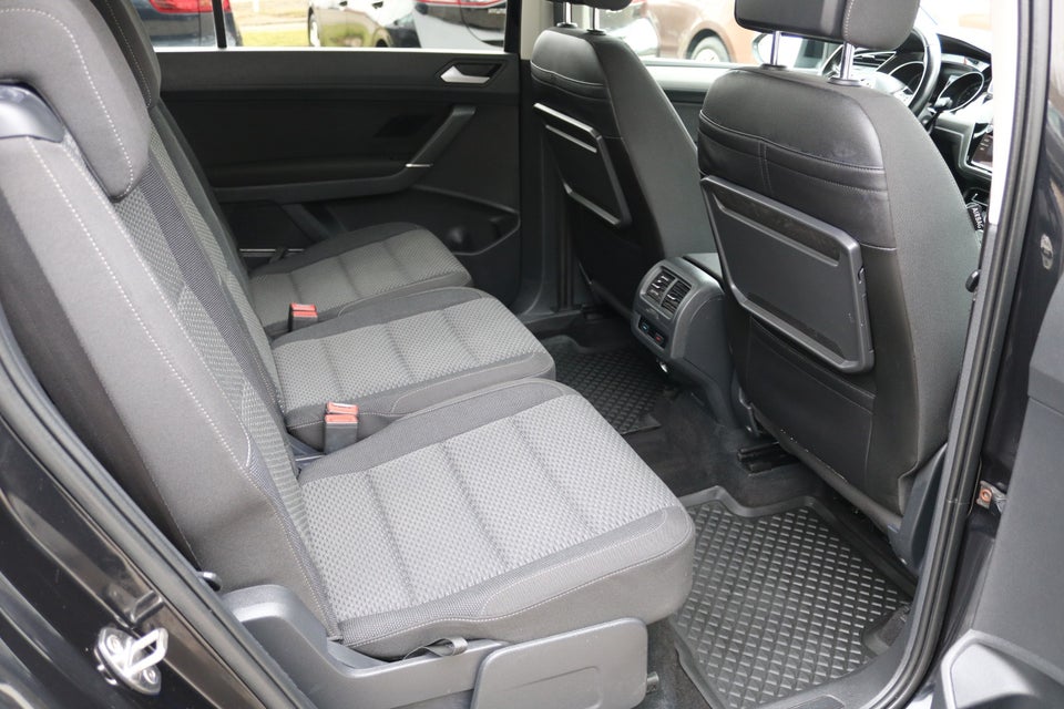VW Touran 1,6 TDi 115 Comfortline DSG 7prs 5d