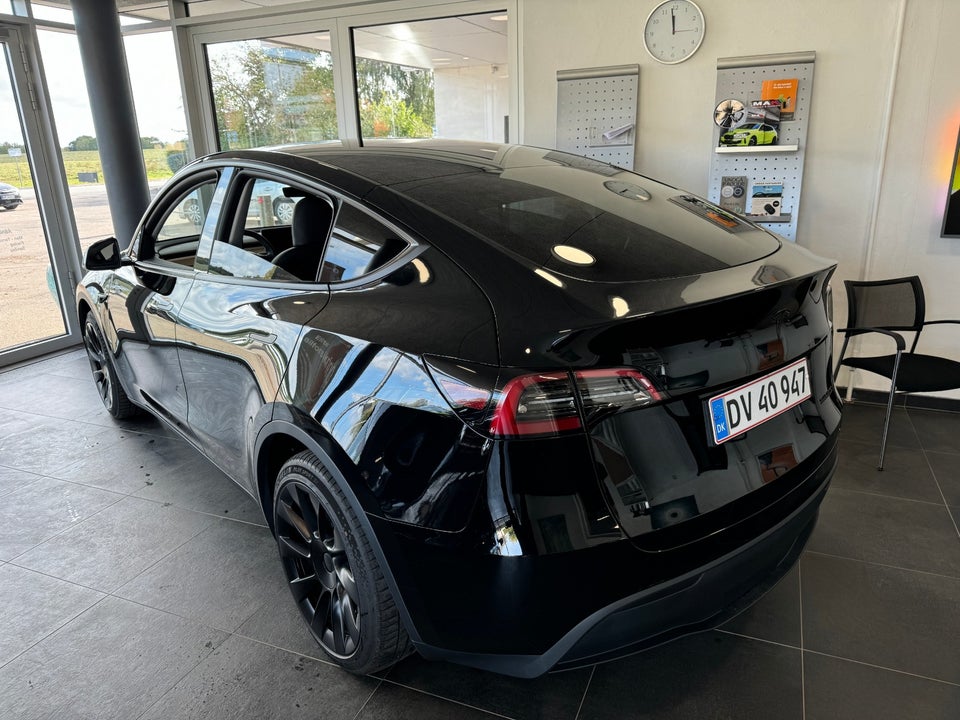 Tesla Model Y Long Range AWD 5d