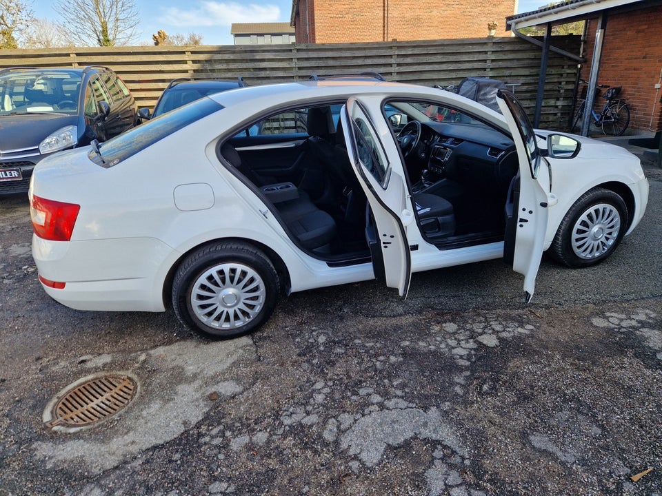 Skoda Octavia 1,4 TSi 140 Elegance DSG 5d