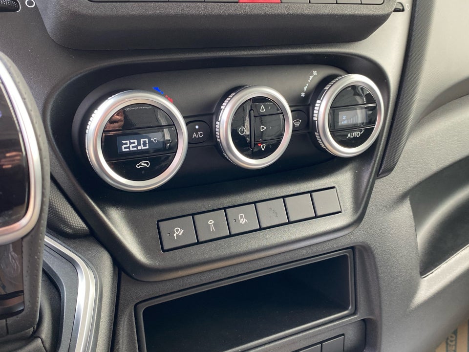 Iveco Daily 3,0 35C18 12m³ Van AG8