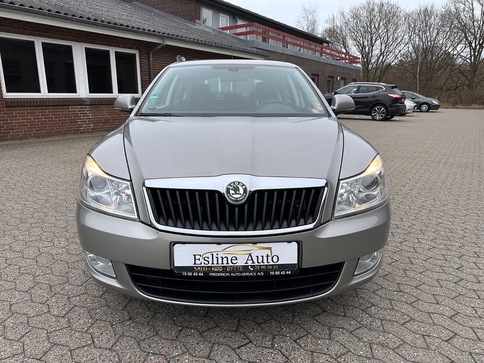 Skoda Octavia 1,6 TDi 105 Ambiente 5d