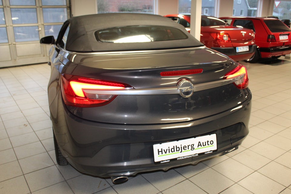Opel Cascada 1,6 T 170 Cosmo 2d