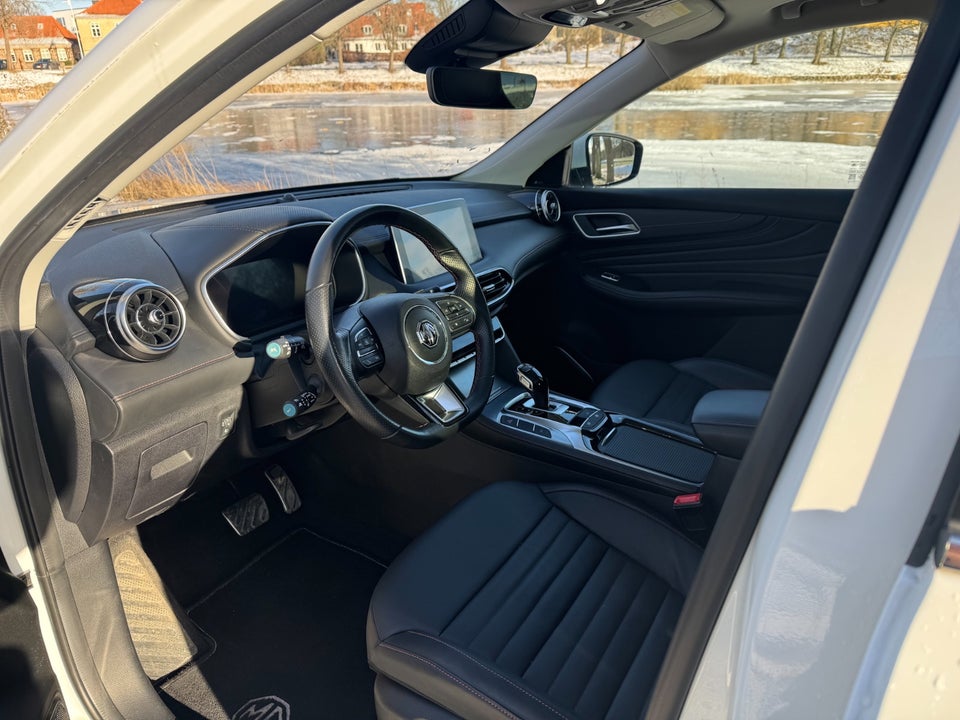 MG EHS 1,5 PHEV Luxury 5d