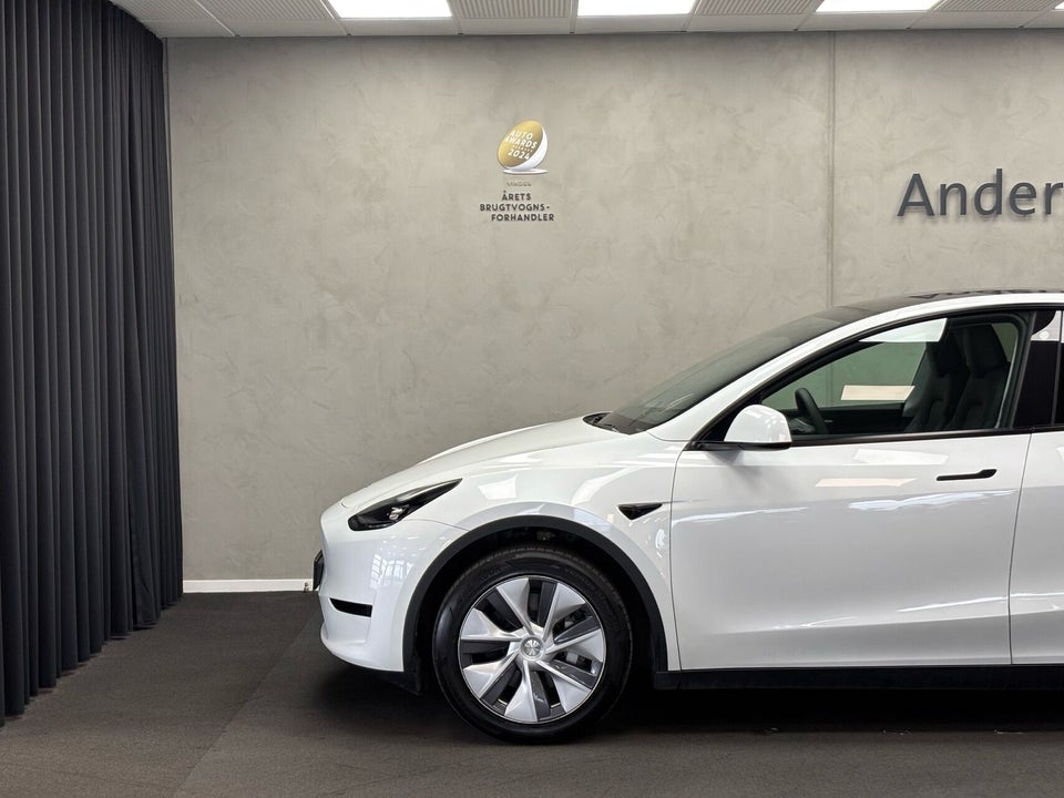 Tesla Model Y RWD 5d