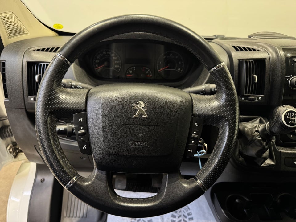 Peugeot Boxer 330 2,0 BlueHDi 130 L2H1