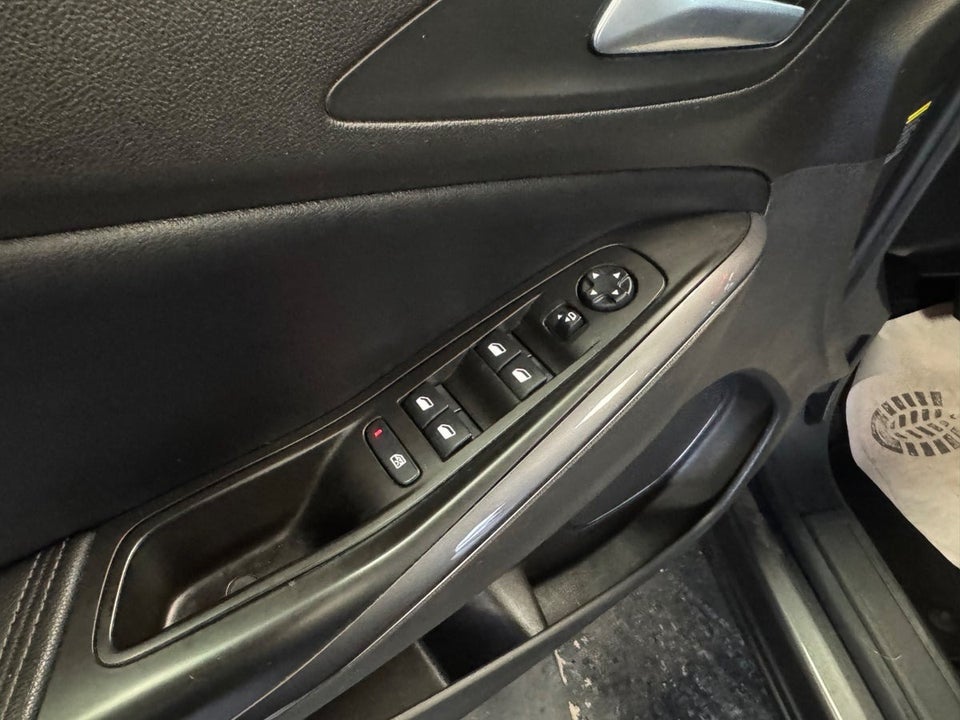 Opel Grandland X 1,6 Hybrid4 Ultimate aut. 5d