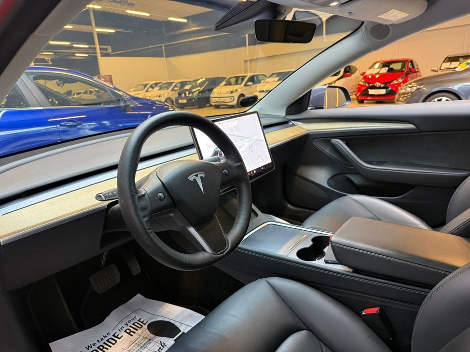 Tesla Model 3 Standard Range+ RWD 4d