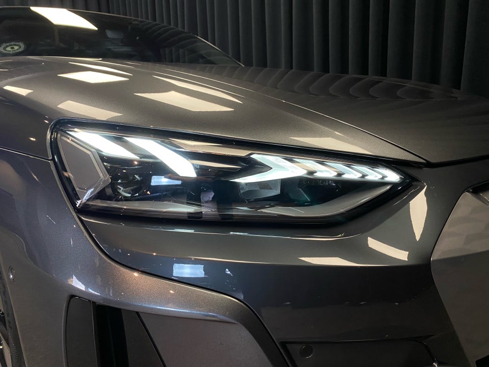 Audi e-tron GT quattro 4d