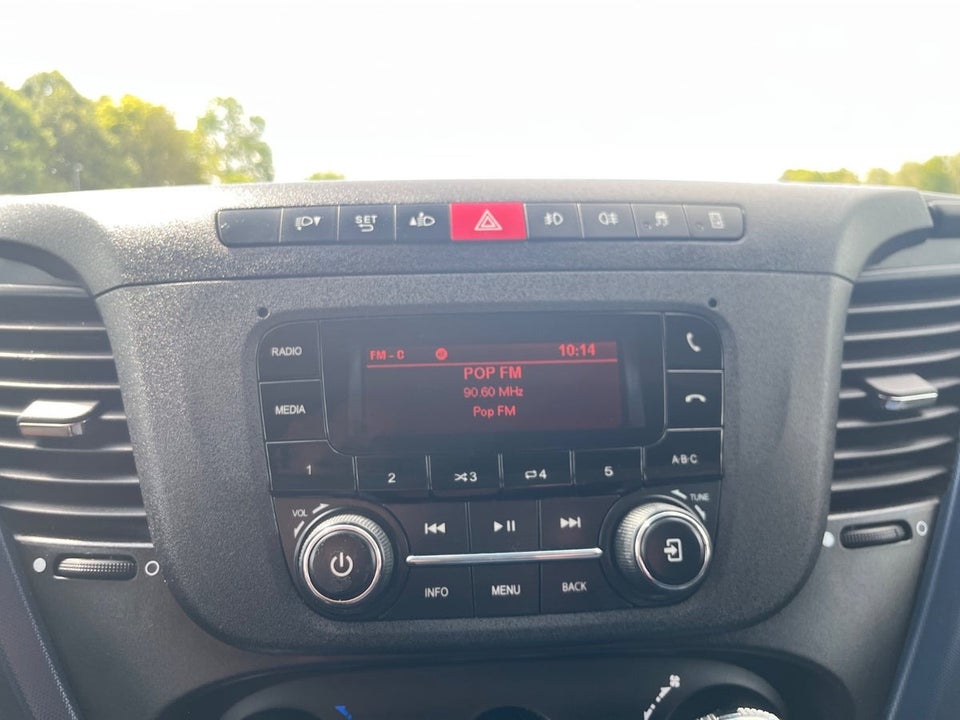 Iveco Daily 2,3 35S12 3000mm Lad 2d