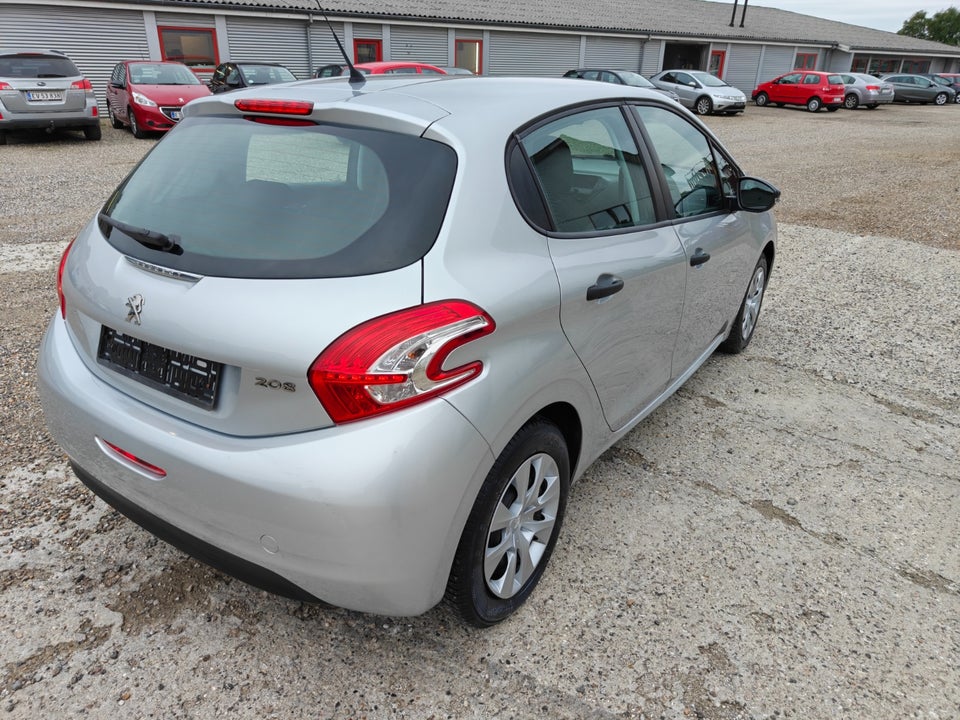 Peugeot 208 1,0 VTi Access 5d