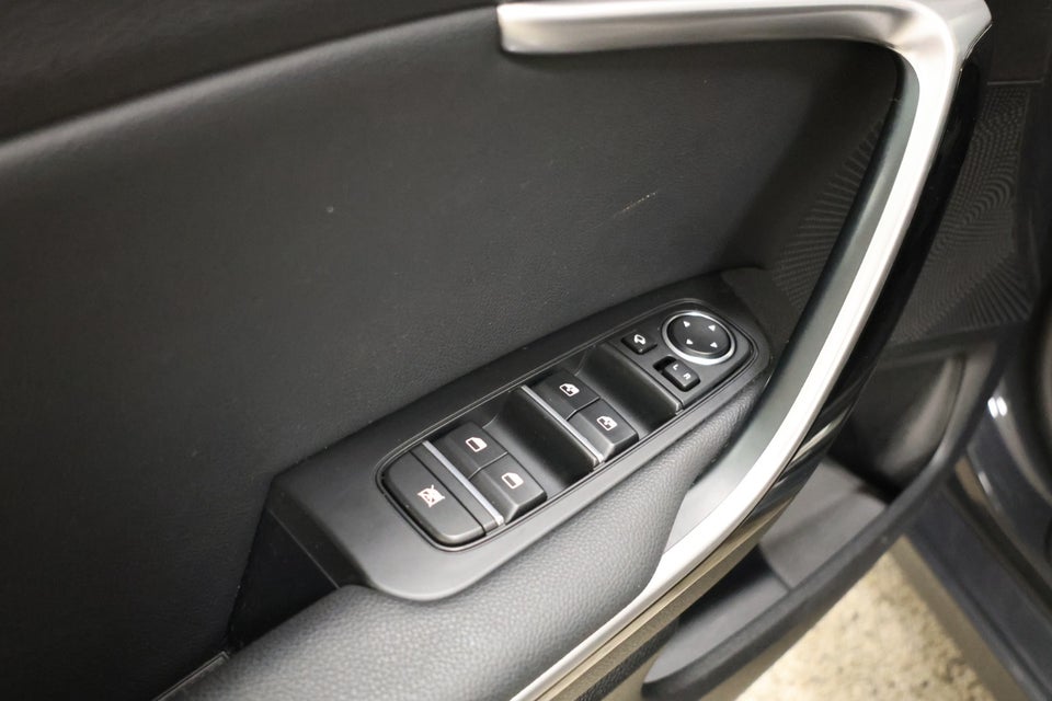 Kia Ceed 1,6 PHEV Prestige SW DCT 5d