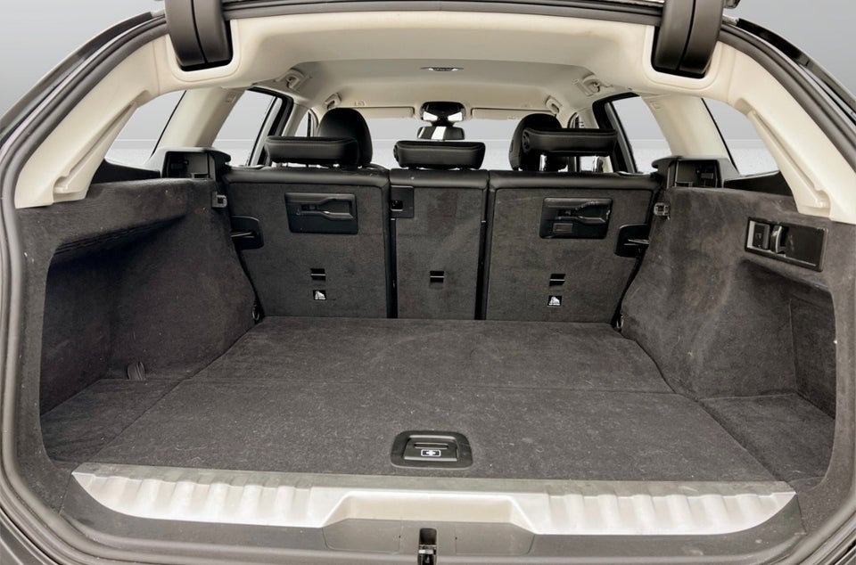 BMW 330e 2,0 Touring Sport Line aut. 5d