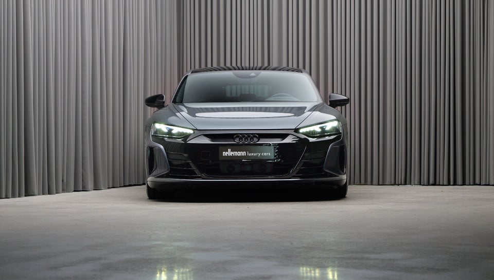 Audi e-tron GT quattro 4d