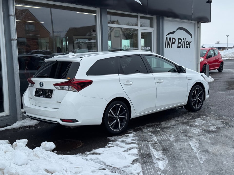 Toyota Auris 1,8 Hybrid H2 Comfort Touring Sports CVT 5d