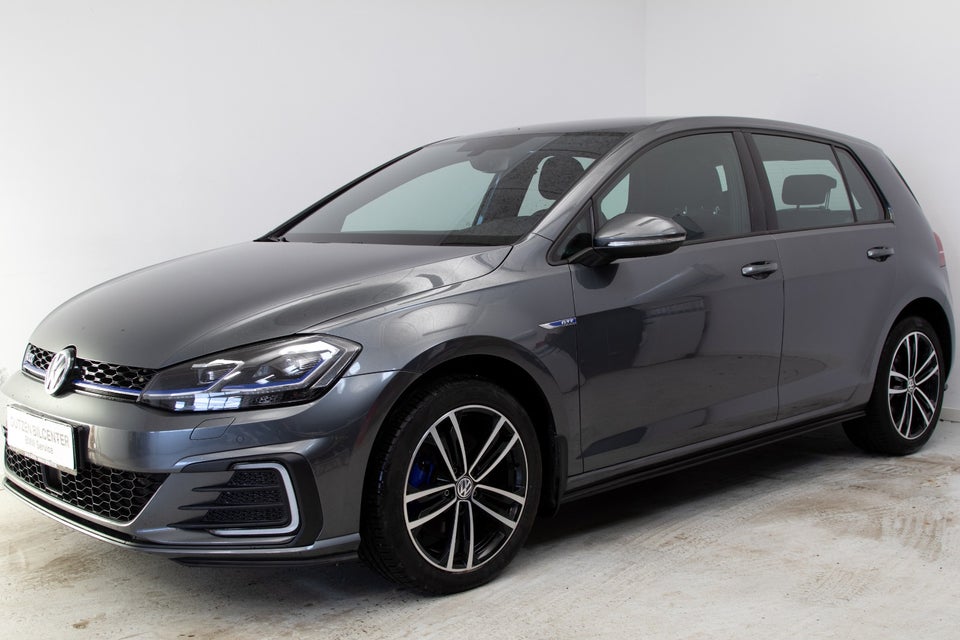 VW Golf VII 1,4 GTE DSG 5d