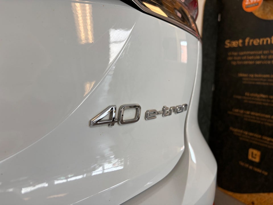 Audi Q4 e-tron 40 Advanced 5d