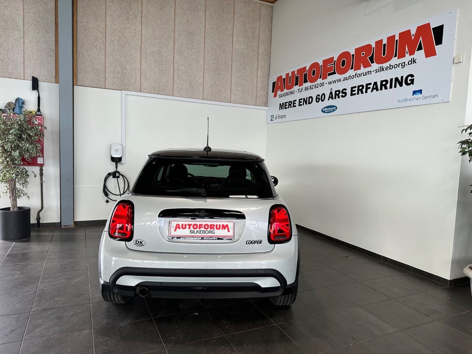 MINI Cooper 1,5 Maximise aut. 3d