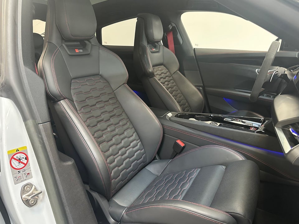 Audi RS e-tron GT quattro 4d