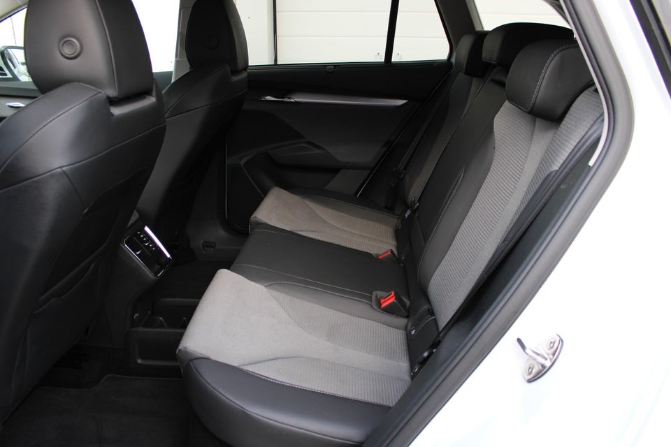 Skoda Enyaq 85 iV Loft 5d