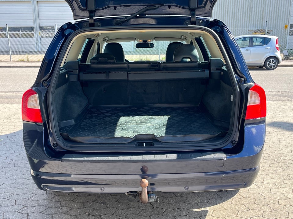 Volvo V70 3,2 Summum aut. 5d