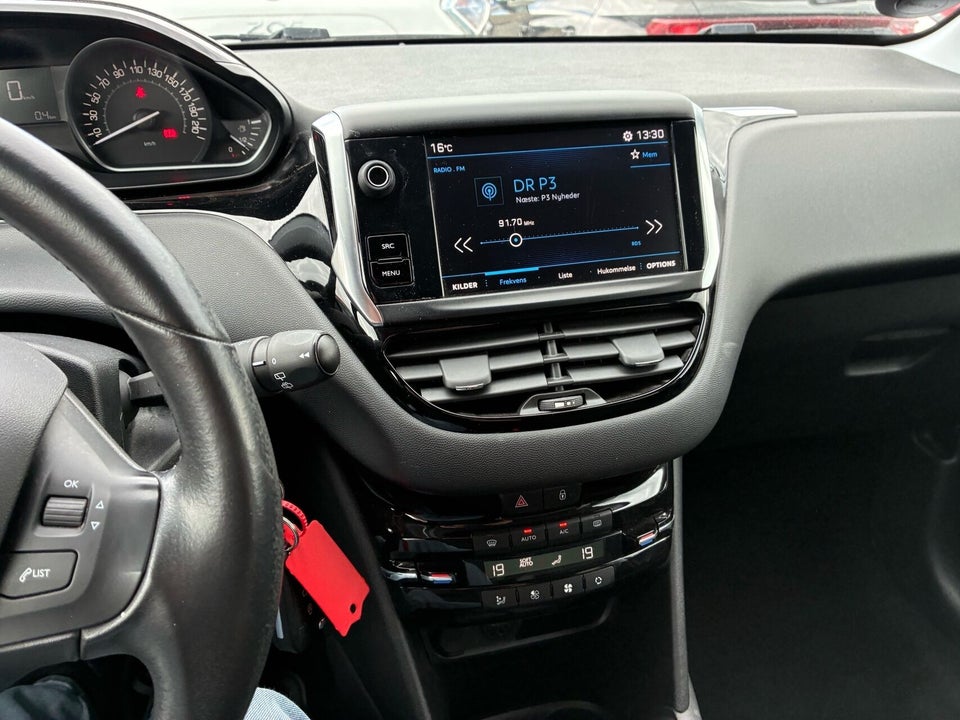 Peugeot 208 1,6 BlueHDi 100 Envy 5d