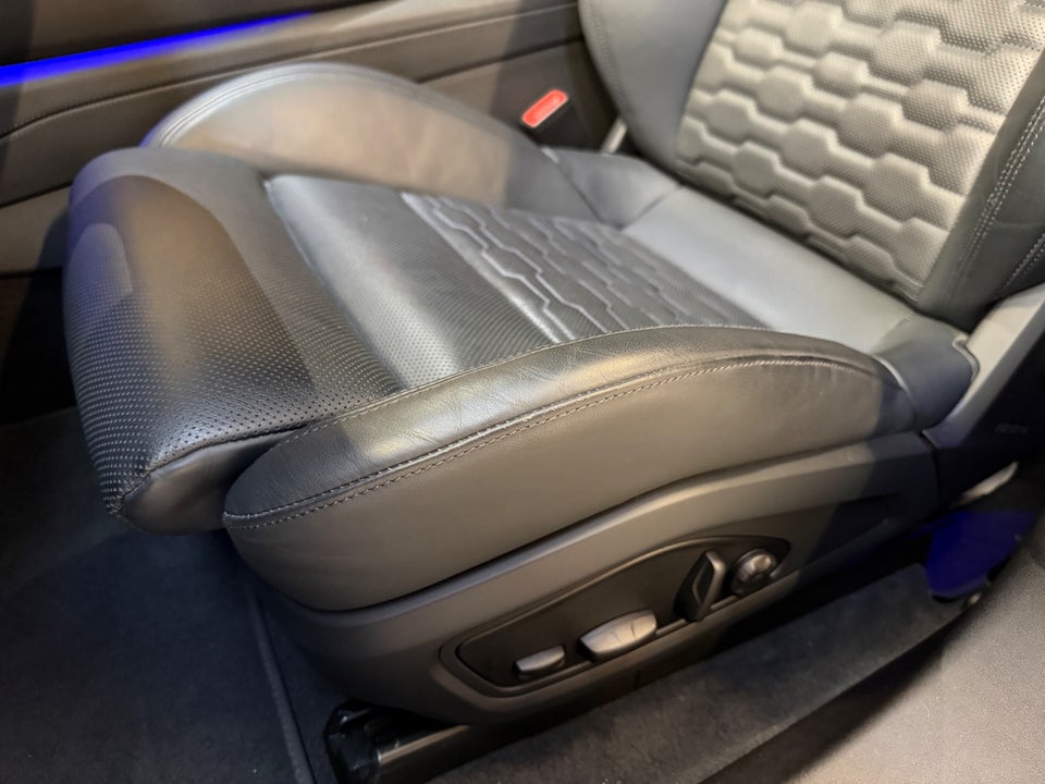 Audi e-tron GT pro quattro 4d