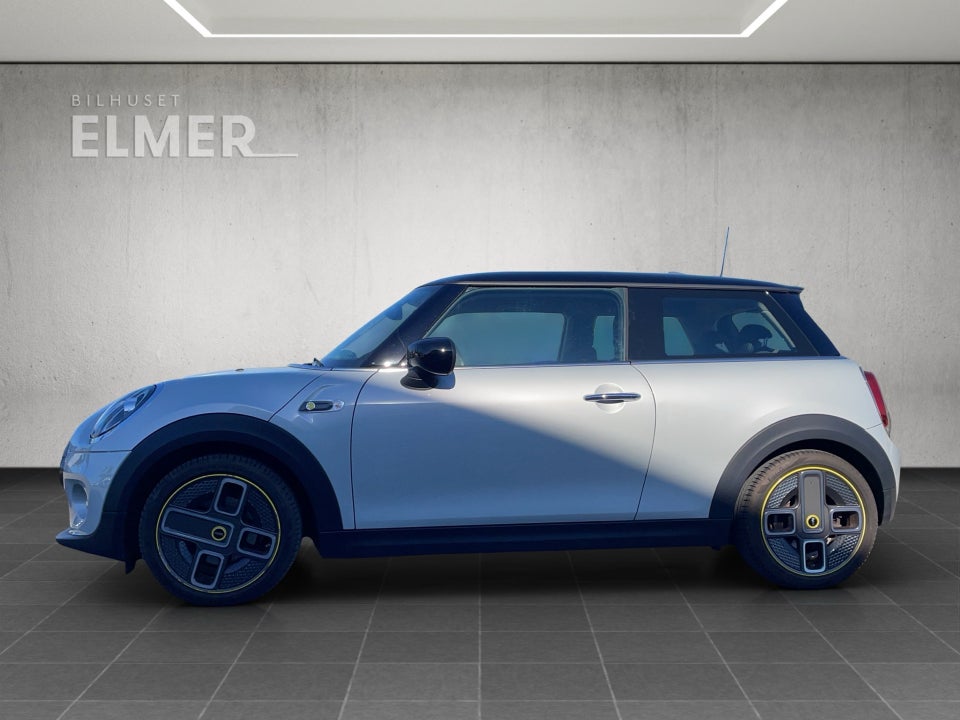 MINI Cooper SE Essential 3d