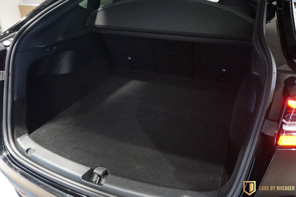 Tesla Model Y RWD 5d