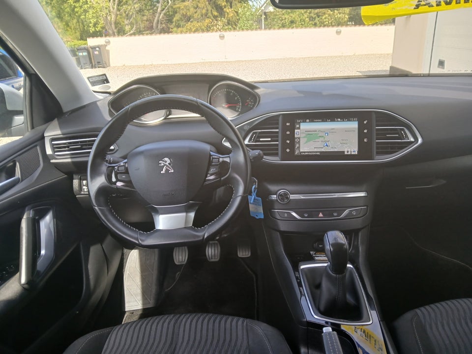 Peugeot 308 1,2 e-THP 110 Active SW 5d
