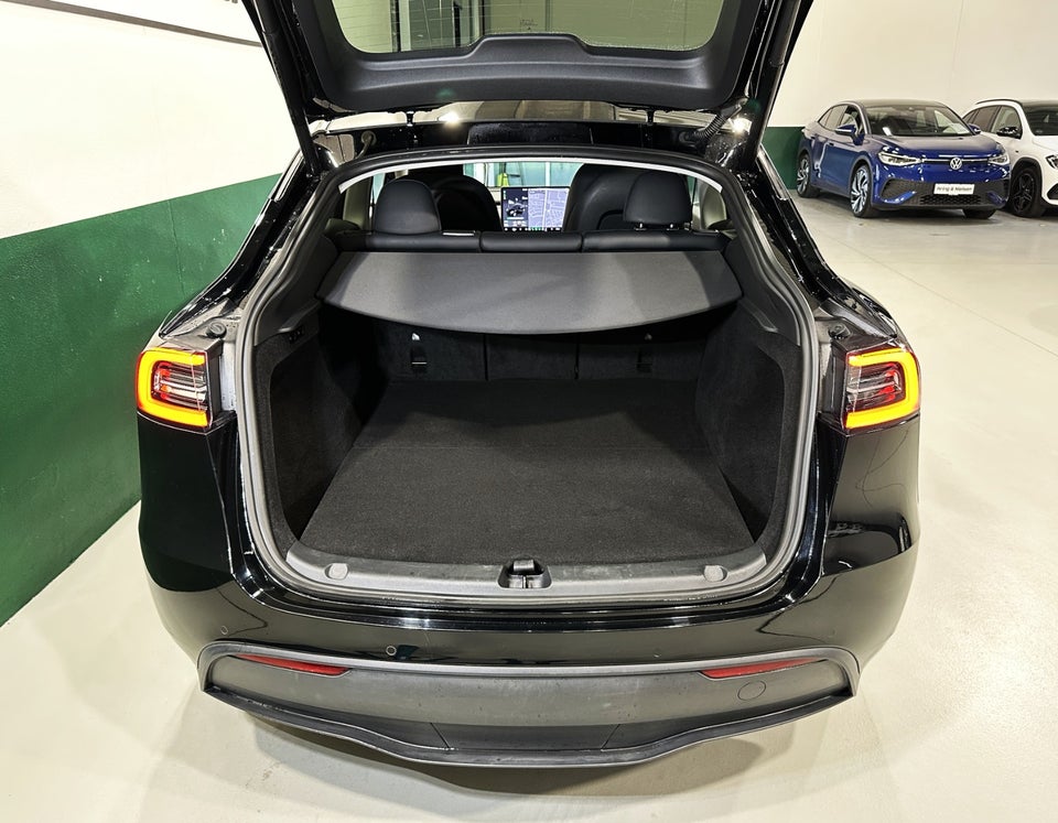 Tesla Model Y Long Range AWD 5d
