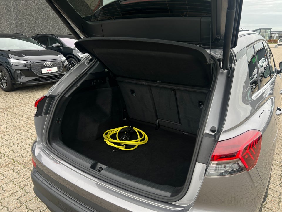 Audi Q4 e-tron 40 Advanced 5d