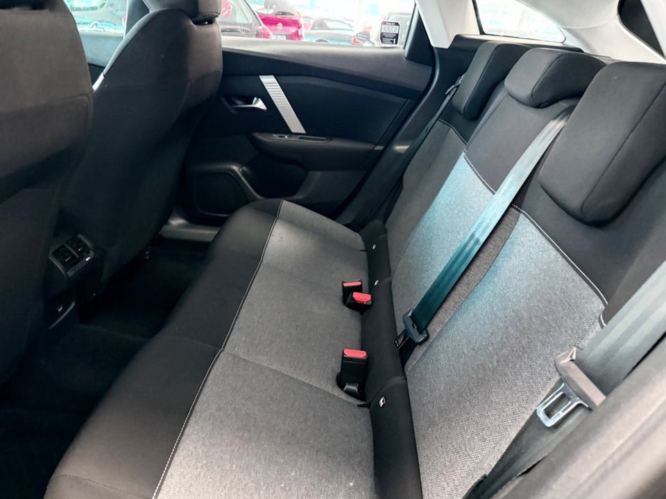 Citroën C4 1,2 PureTech 100 Iconic 5d