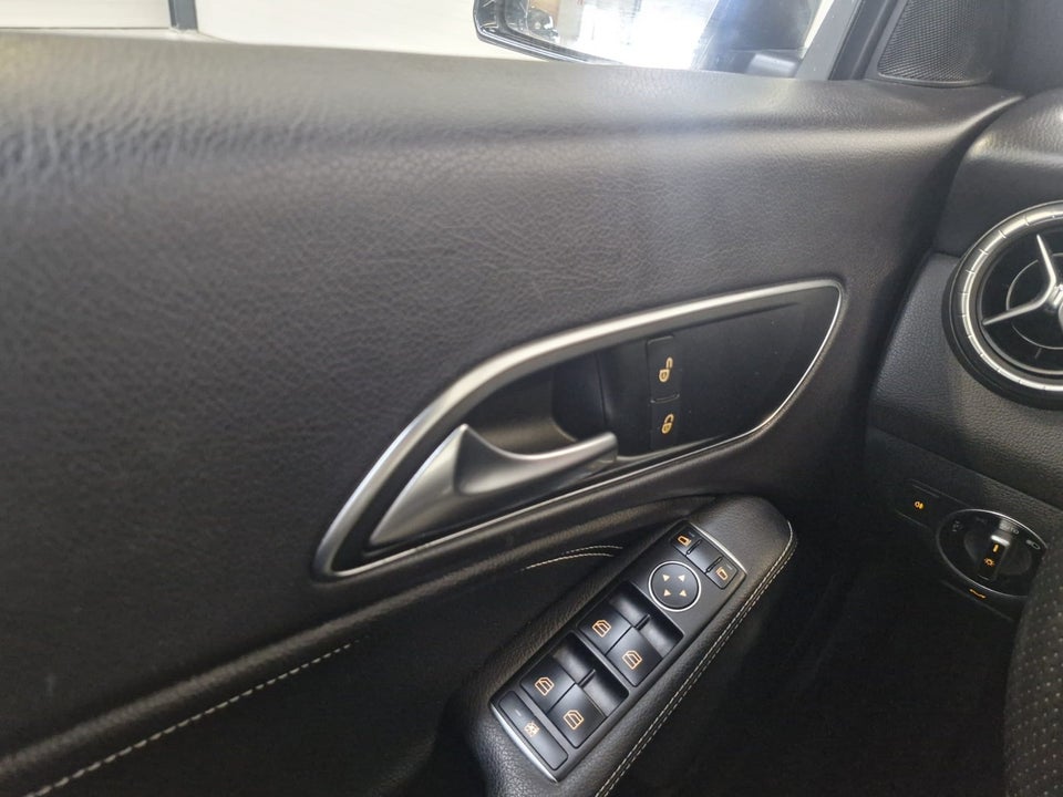 Mercedes CLA200 1,6 Shooting Brake aut. 5d