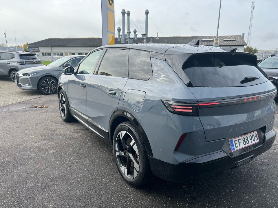 Opel Grandland-e 73 GS Sky 5d