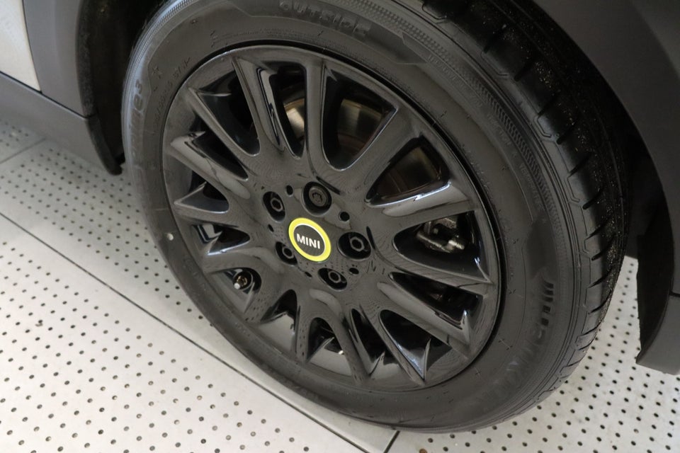 MINI Cooper SE Edition Premium Plus 3d