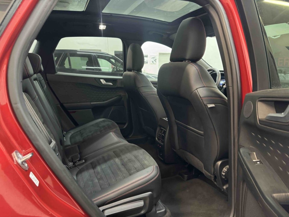 Ford Kuga 2,5 HEV ST-Line X CVT 5d