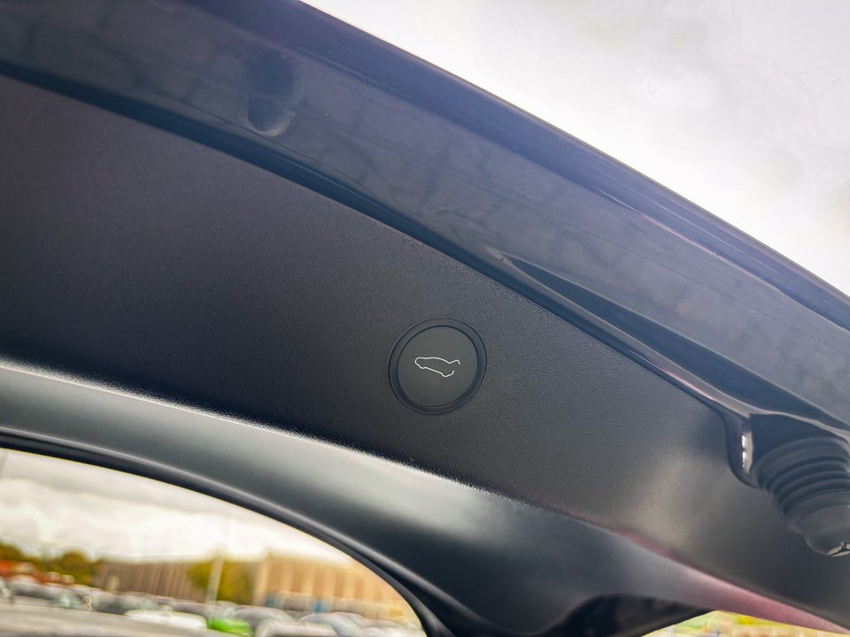 Tesla Model 3 Long Range AWD 4d