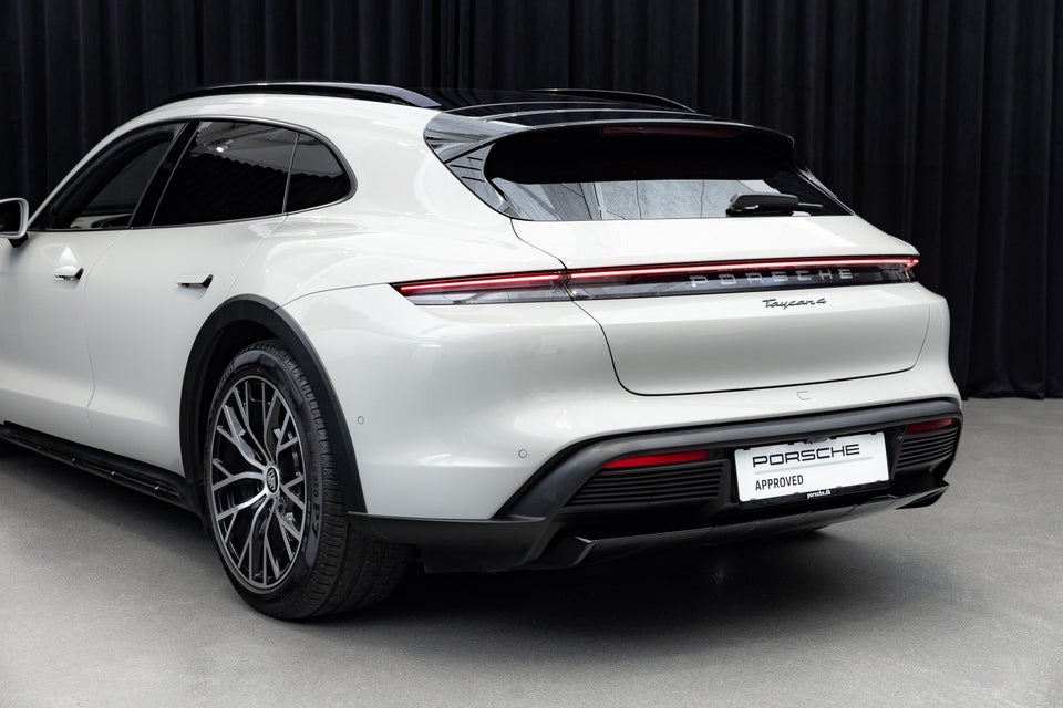 Porsche Taycan 4 Performance+ Cross Turismo 5d