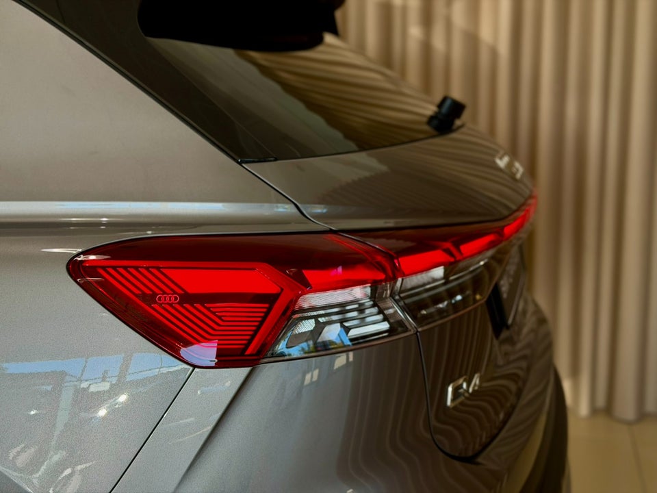 Audi Q4 e-tron 40 Attitude S-line 5d